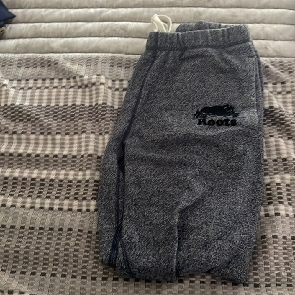 Roots sweatpants men’s large